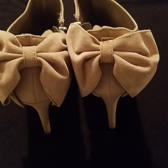 😍BEAUTIFUL BOOTIES 🤩 - Picture 2 of 4